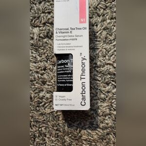 Carbon‎ Theory Detox Serum
